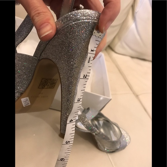 NEW Nine West Silver Sparkling Shoes - Picture 6 of 9